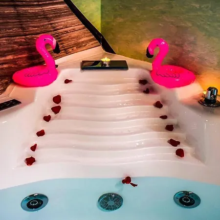 Hot Jacuzzi In Cracow Apartment Krakow Exterior photo